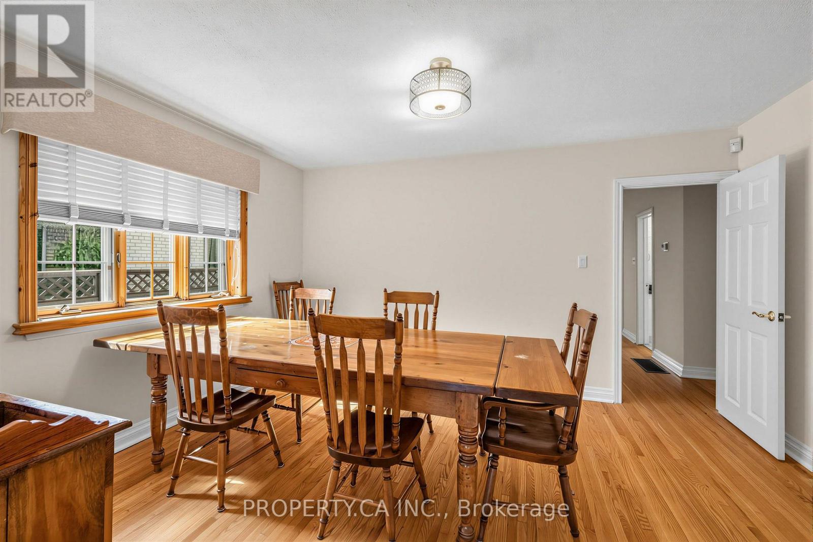 48 Santa Barbara Road, Toronto, Ontario  M2N 2C2 - Photo 7 - C13686800
