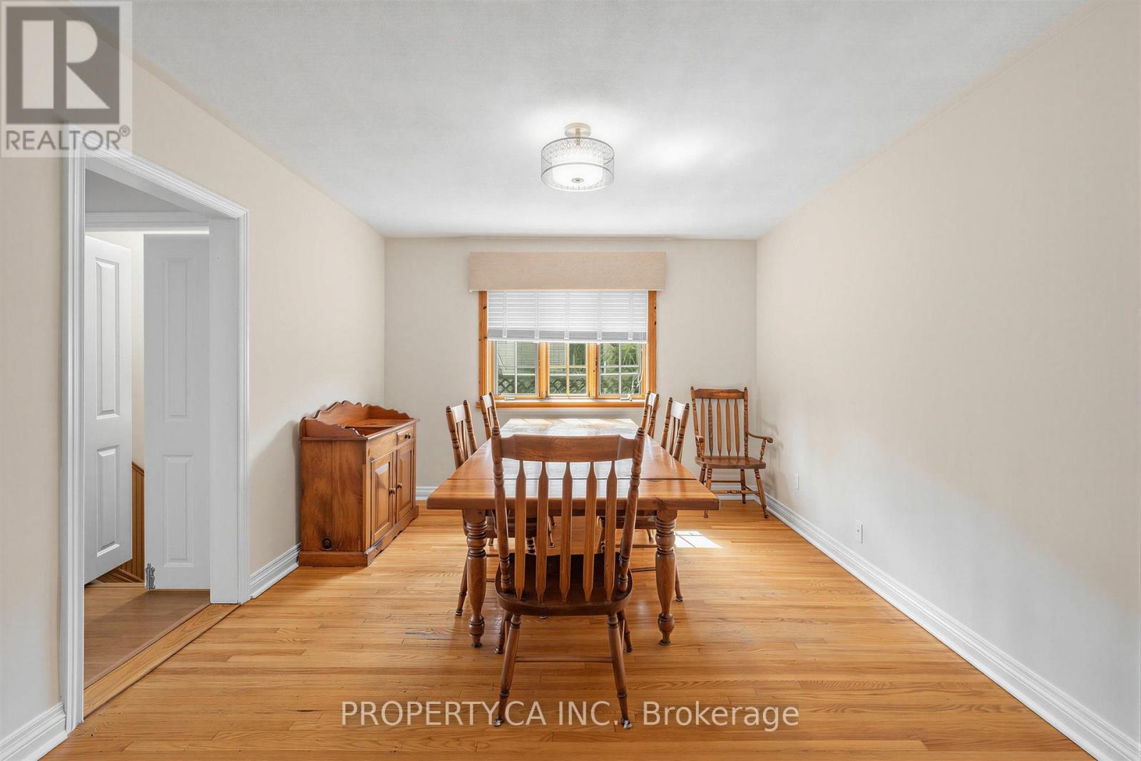 48 Santa Barbara Road, Toronto, Ontario  M2N 2C2 - Photo 8 - C13686800