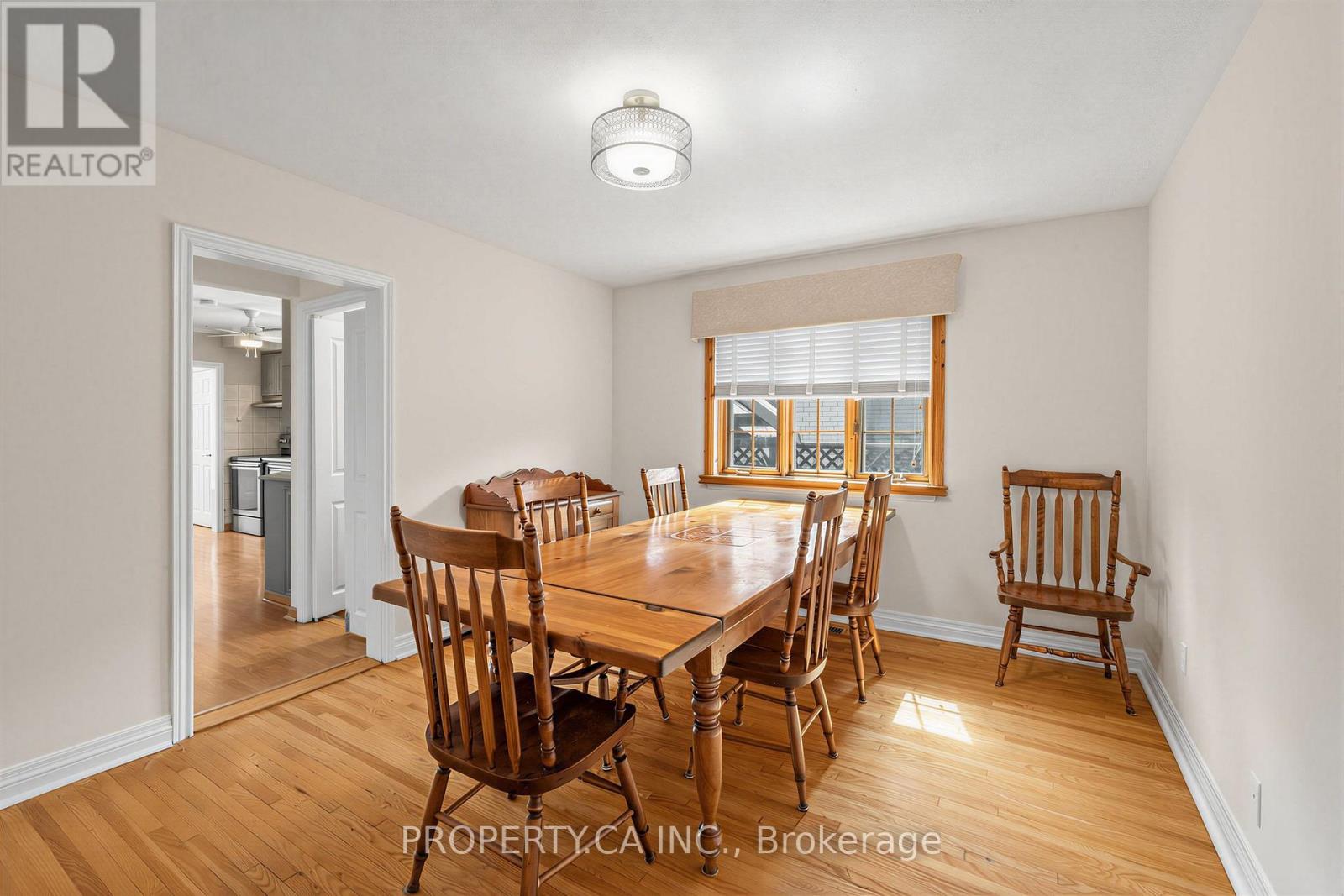 48 Santa Barbara Road, Toronto, Ontario  M2N 2C2 - Photo 9 - C13686800