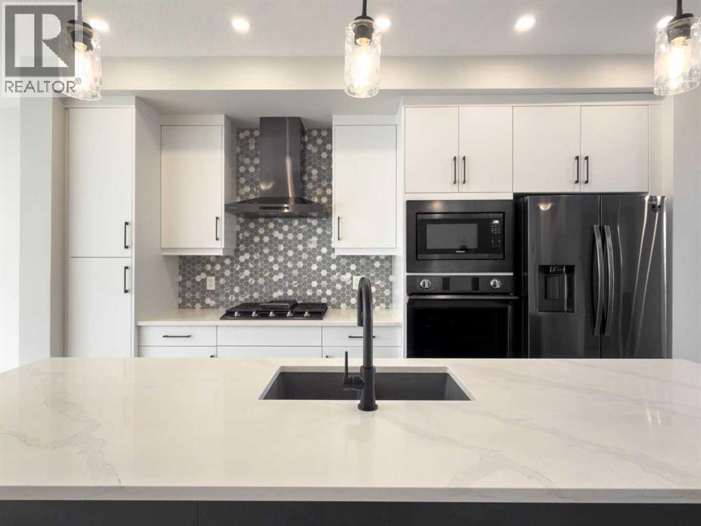 204, 81 Greenbriar Place NW, Calgary, Alberta T3B 6J1 - Photo 4 - A2338029