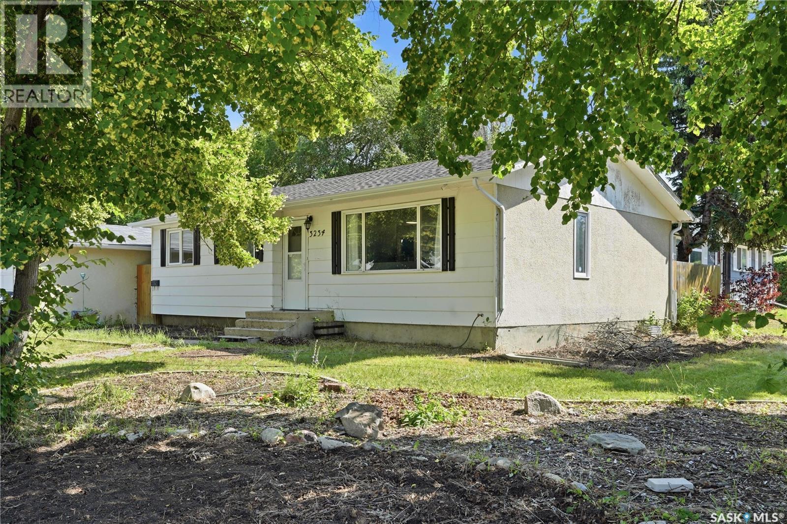 3234 Maxwell Street, Saskatoon, Saskatchewan  S7L 4K8 - Photo 2 - SK045902