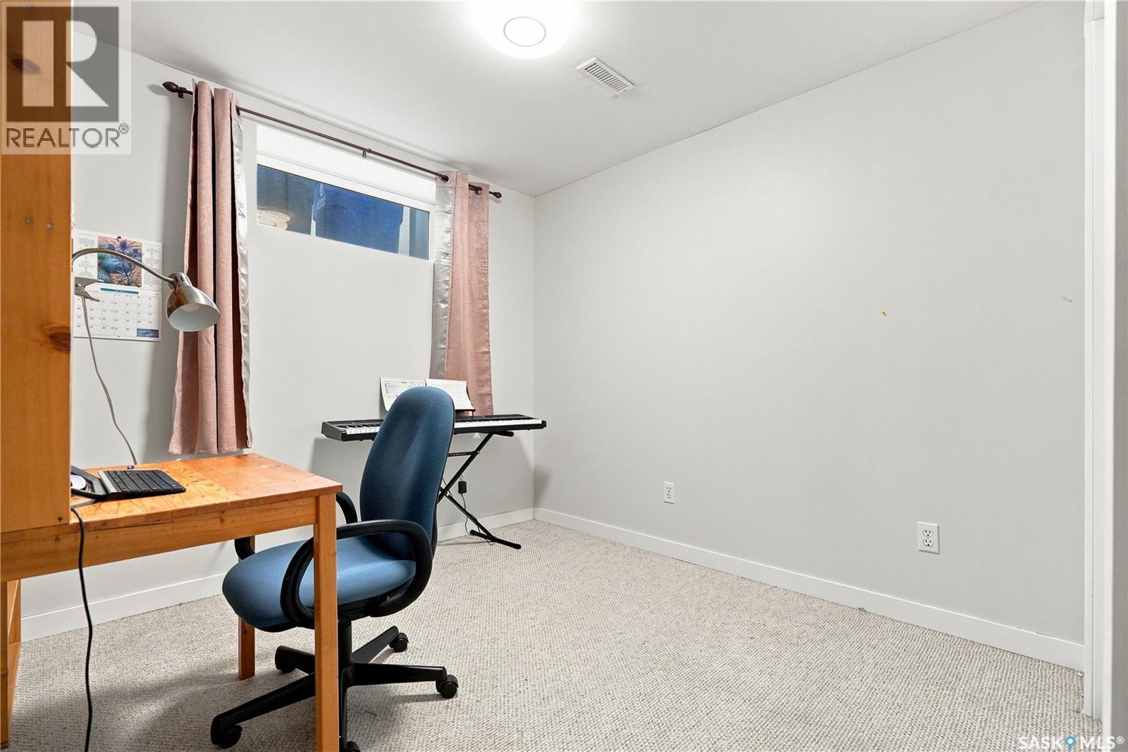 18 143 Gropper Crescent, Saskatoon, Saskatchewan  S7M 5W2 - Photo 30 - SK045840