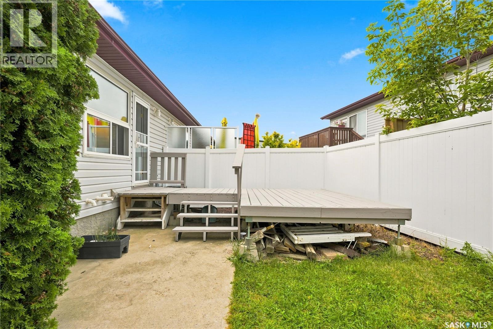 18 143 Gropper Crescent, Saskatoon, Saskatchewan  S7M 5W2 - Photo 36 - SK045840