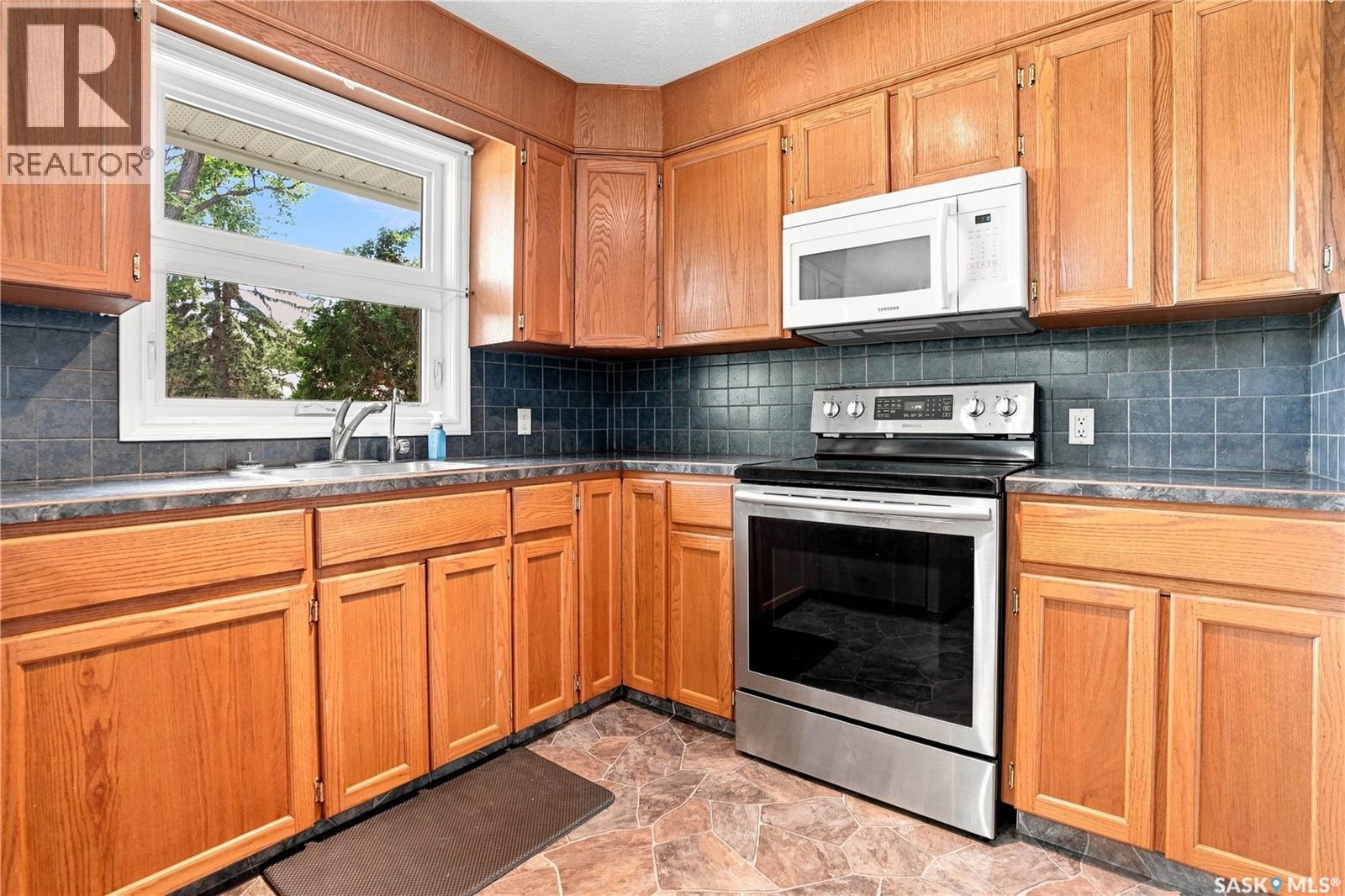 632 Grey Street, Regina, Saskatchewan  S4T 5G3 - Photo 13 - SK045839