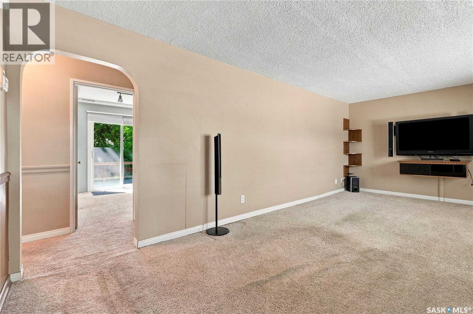632 Grey Street, Regina, Saskatchewan  S4T 5G3 - Photo 3 - SK045839