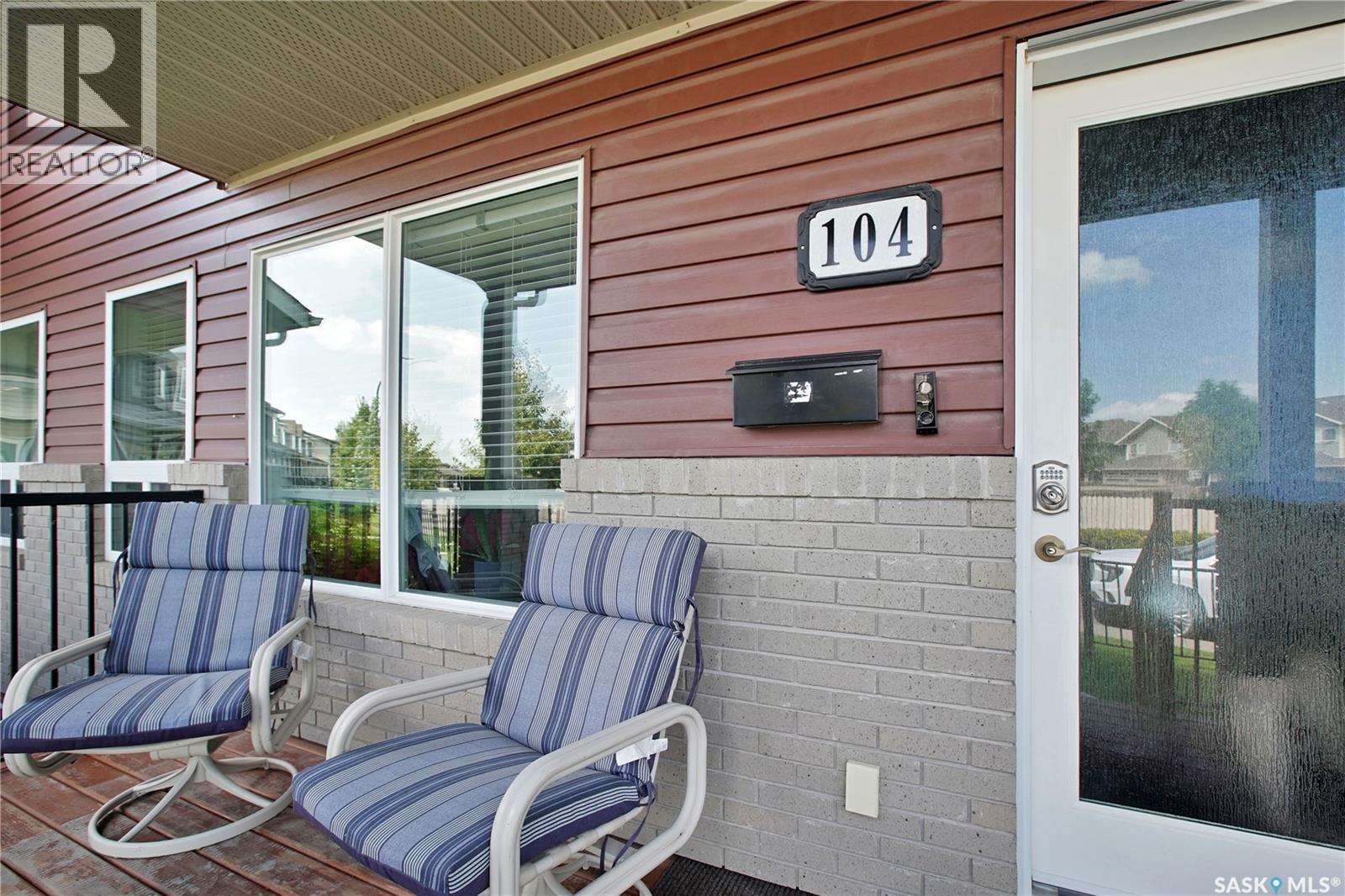 104 Shepherd Crescent, Saskatoon, Saskatchewan  S7W 0L7 - Photo 2 - SK045837
