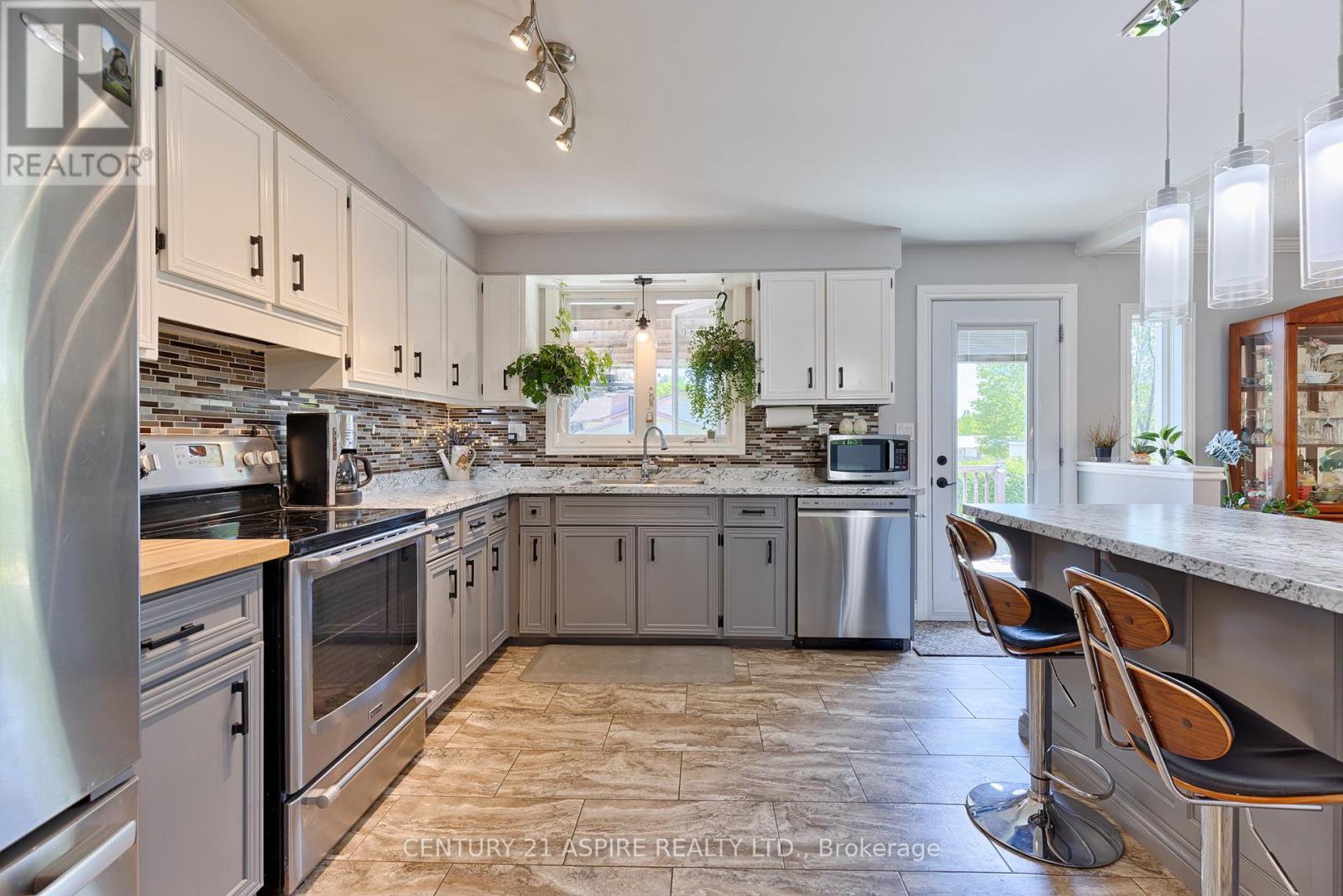 2 Doris Street, Petawawa, Ontario  K8A 7V1 - Photo 12 - X13249372