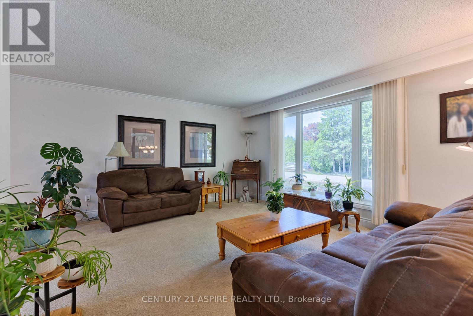 2 Doris Street, Petawawa, Ontario K8A 7V1 - Photo 3 - X13249372