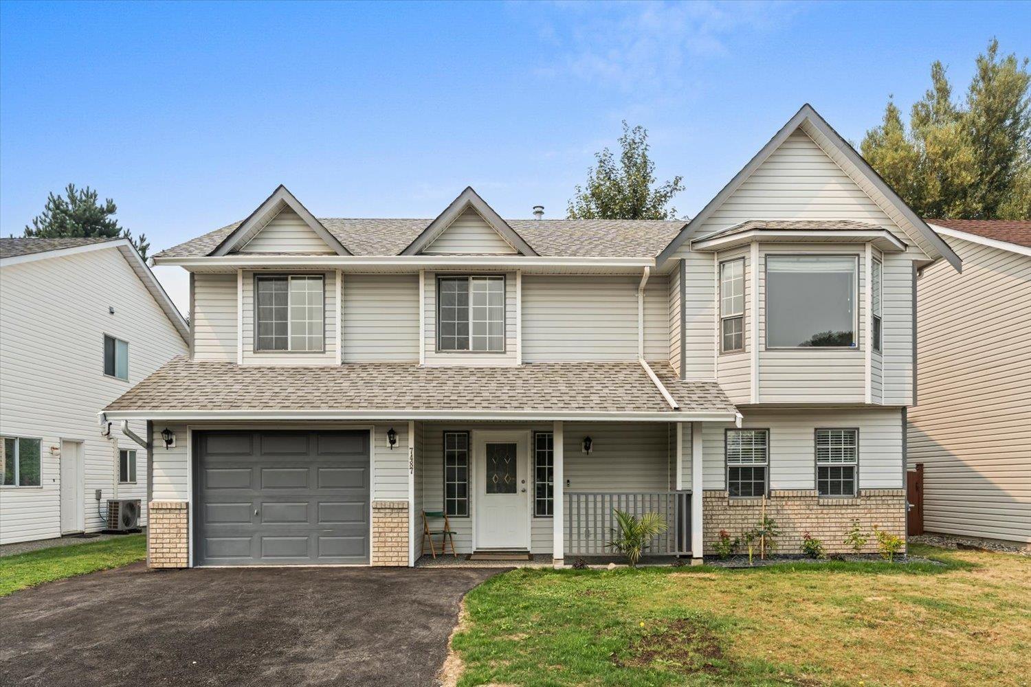 7487 Garnet Drive, Sardis West Vedder, Chilliwack, British Columbia  V2R 3B1 - Photo 2 - R3156214