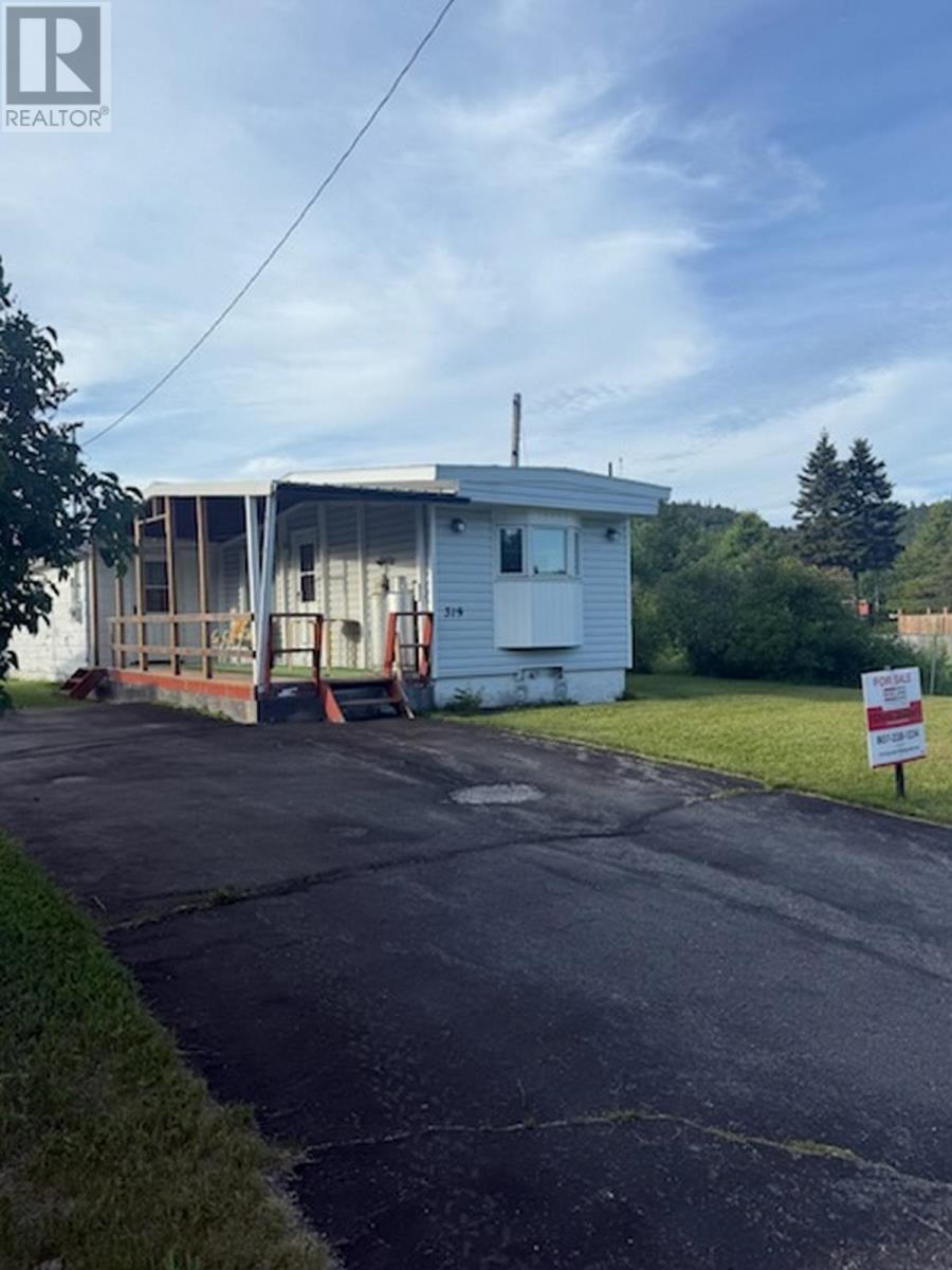 319 Walker St, Schreiber, Ontario  P0T 2S0 - Photo 1 - TB2600630