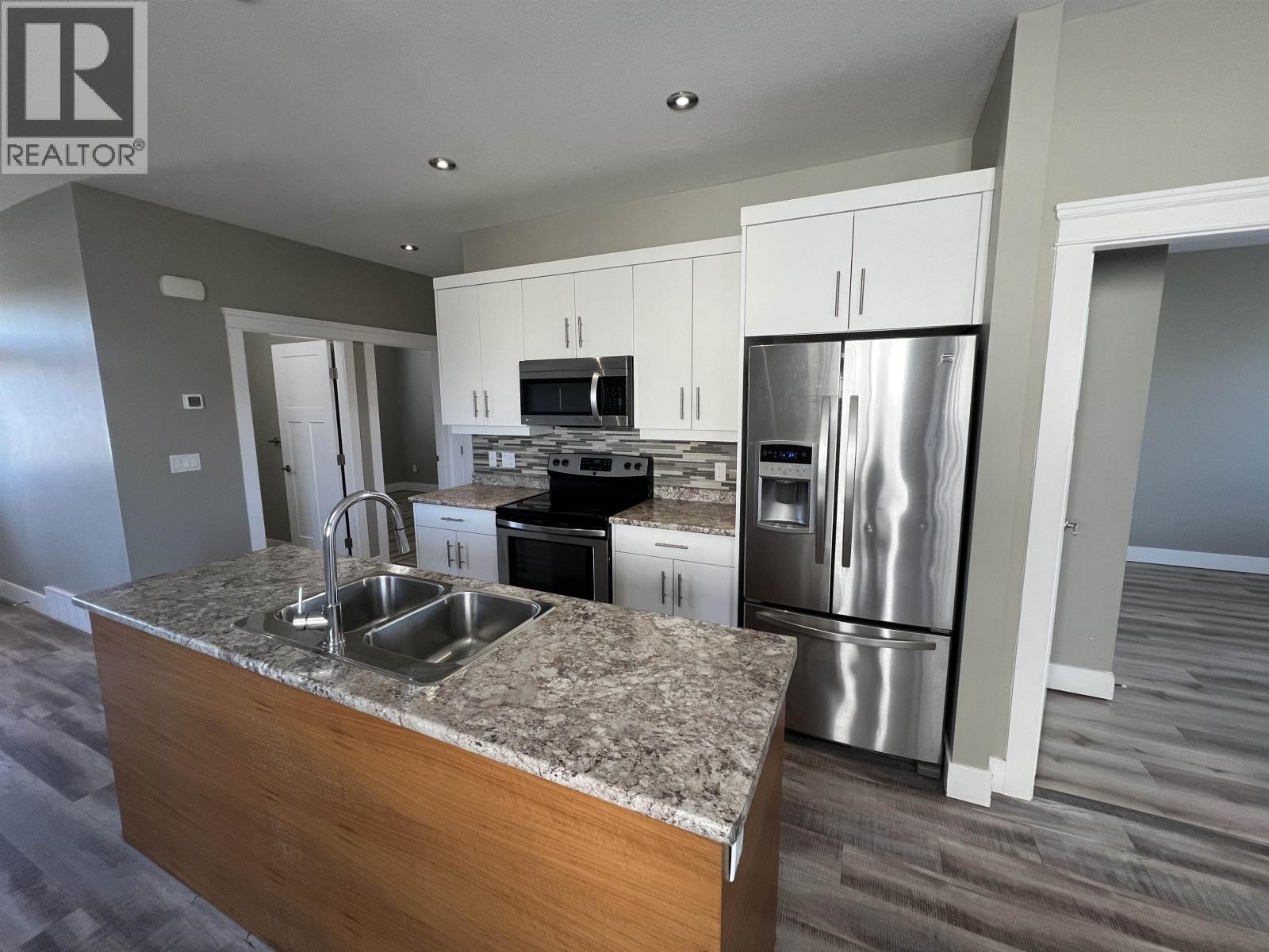 8215 88 Avenue, Fort St. John, British Columbia  V1J 0N9 - Photo 5 - R3156716