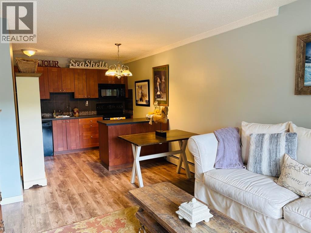 201, 2010 11 Avenue SW, Calgary, Alberta  T3C 0P1 - Photo 2 - A2321528