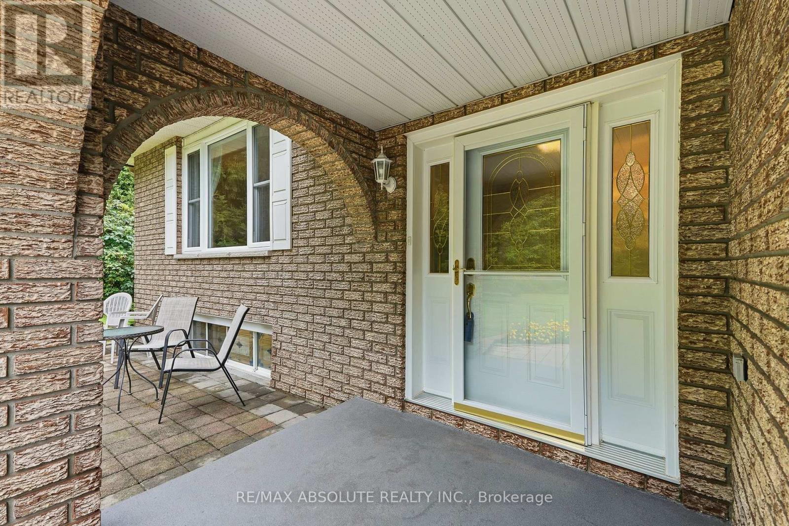 1000 Milburn Crescent, Ottawa, Ontario  K4C 1C9 - Photo 2 - X13687602