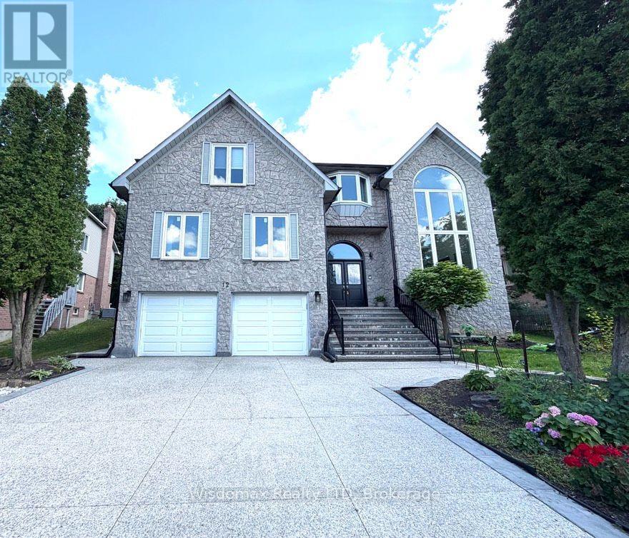 12 SUNDROP COURT, Hamilton, Ontario