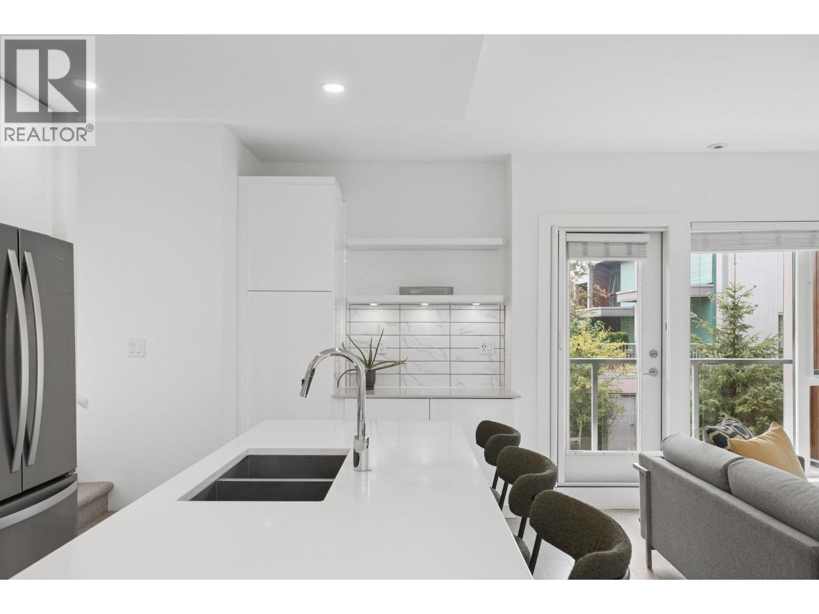16 3596 Salal Drive, North Vancouver, British Columbia  V7G 0A9 - Photo 7 - R3156449