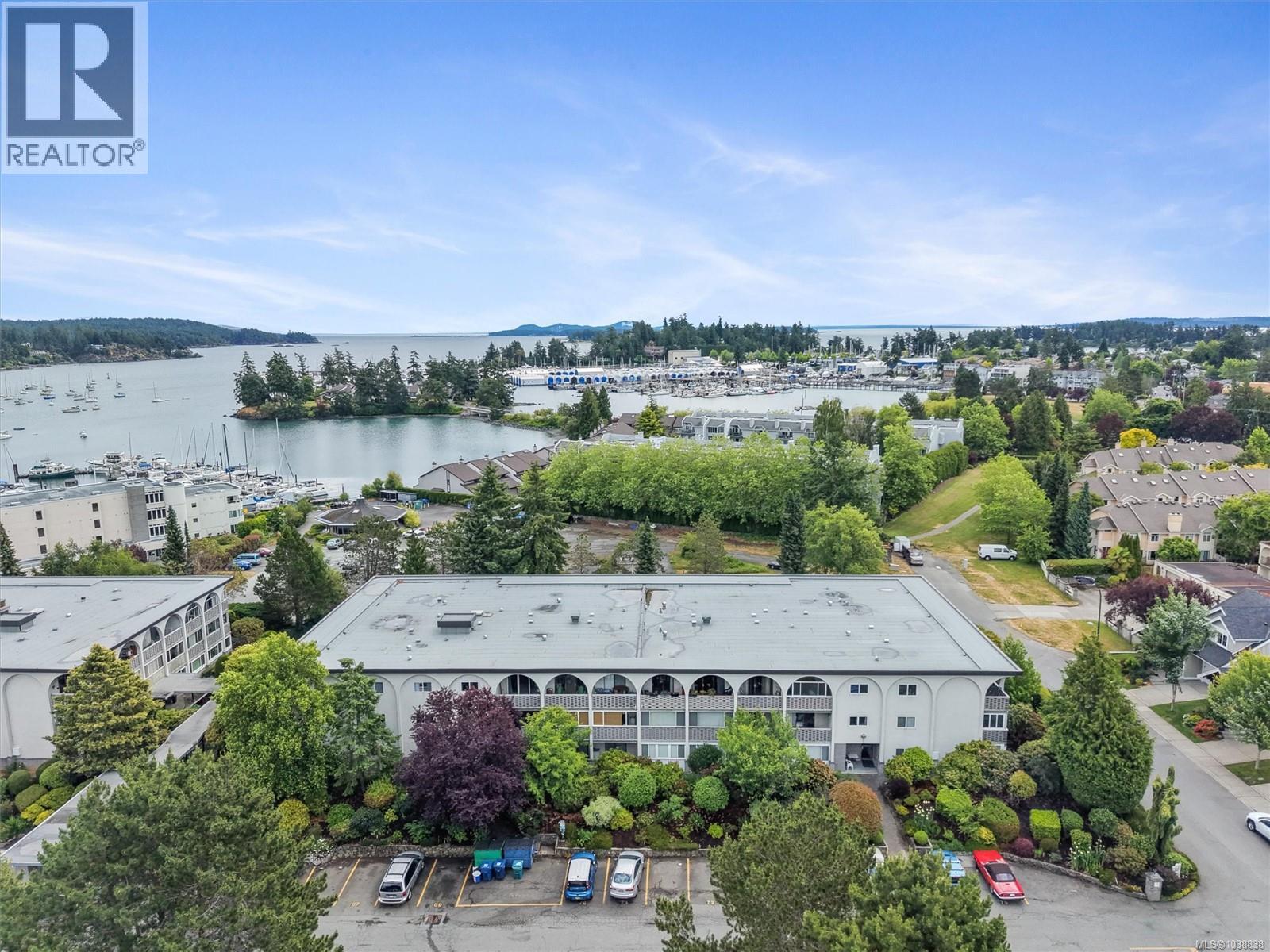 205 2040 White Birch Rd, Sidney, British Columbia V8L 2R1 - Photo 2 - 1038838