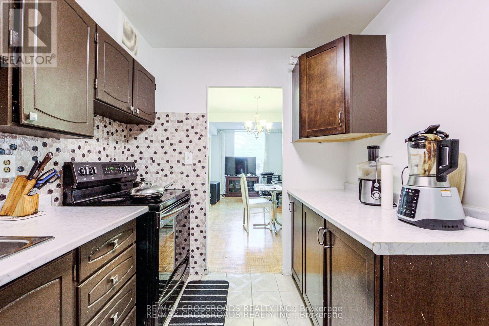 205 - 5 Shady Golfway, Toronto, Ontario  M3C 3A5 - Photo 11 - C13687506