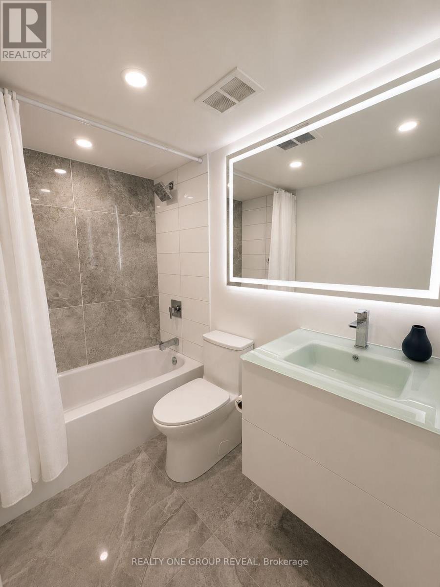 2605 - 3 Massey Square, Toronto, Ontario  M4C 5L5 - Photo 12 - E13687490