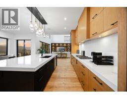 1102 Carnoustie Drive, Kelowna, British Columbia  V1P 0A3 - Photo 3 - 10398071