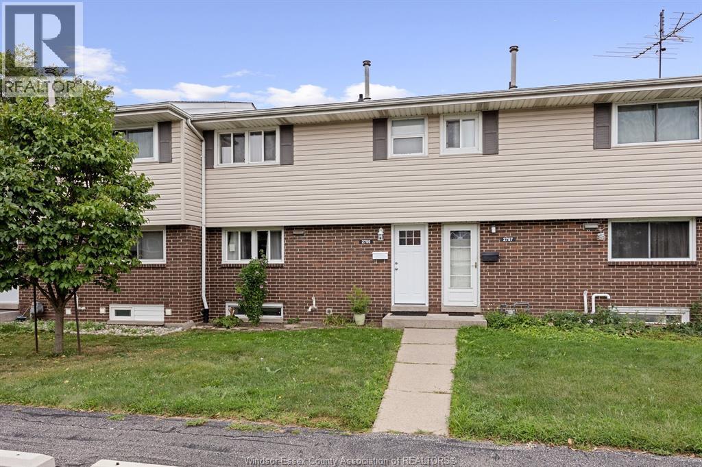 MLS# 26020157: 2755 MEADOWBROOK Unit# 11, Windsor, Canada