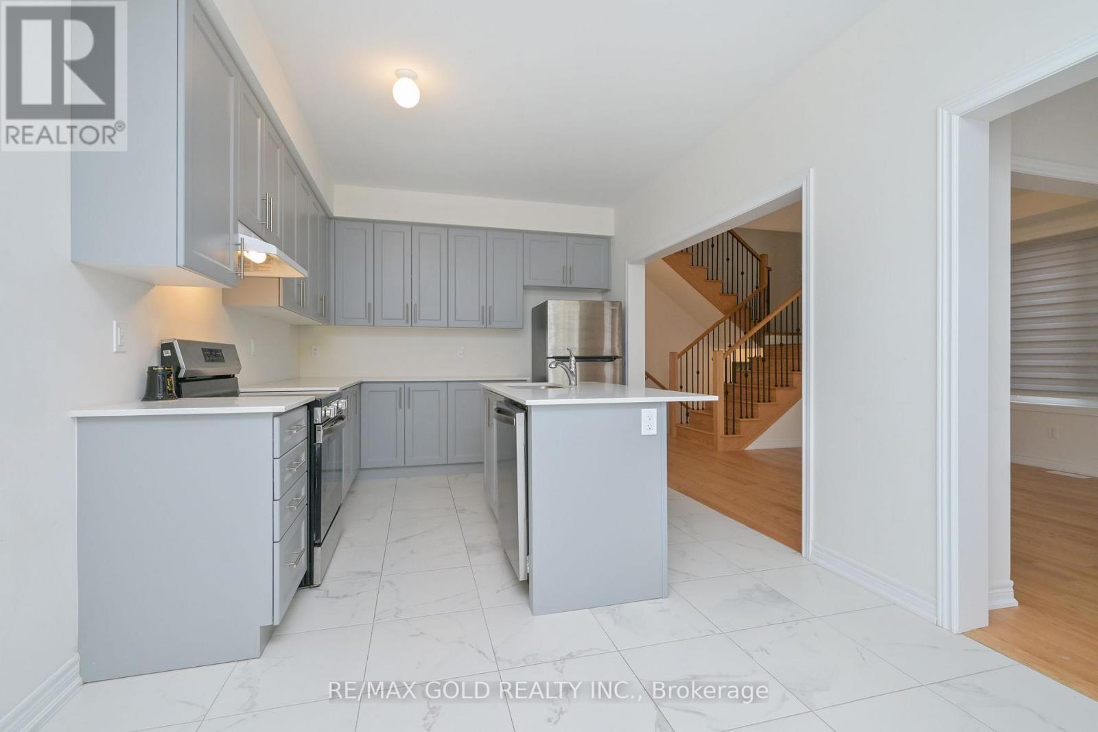 1345 Davis Loop, Innisfil, Ontario  L0L 0B1 - Photo 9 - N13687516