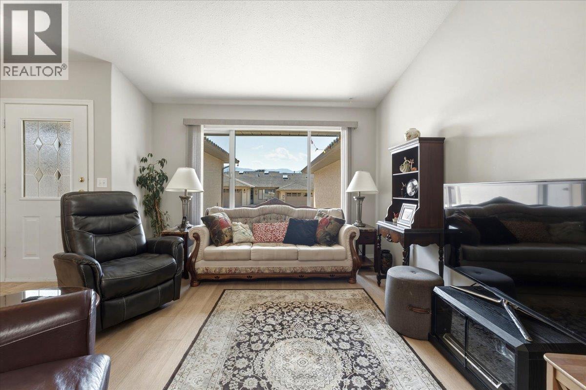 1001 30 Avenue Unit# 69, Vernon, British Columbia  V1T 9H8 - Photo 3 - 10398023