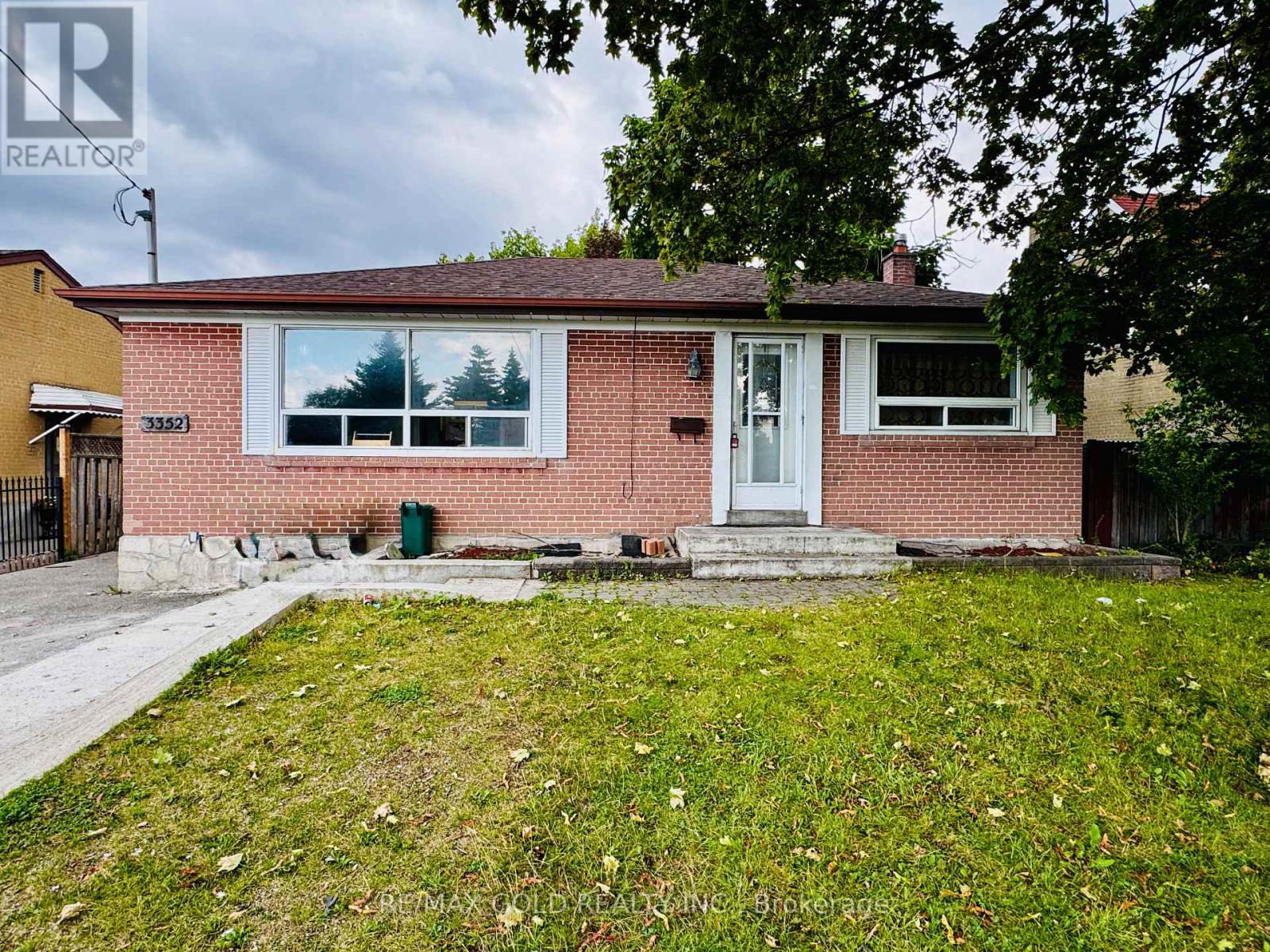 3352 Etude Drive, Mississauga, Ontario  L4T 1T3 - Photo 5 - W13687618