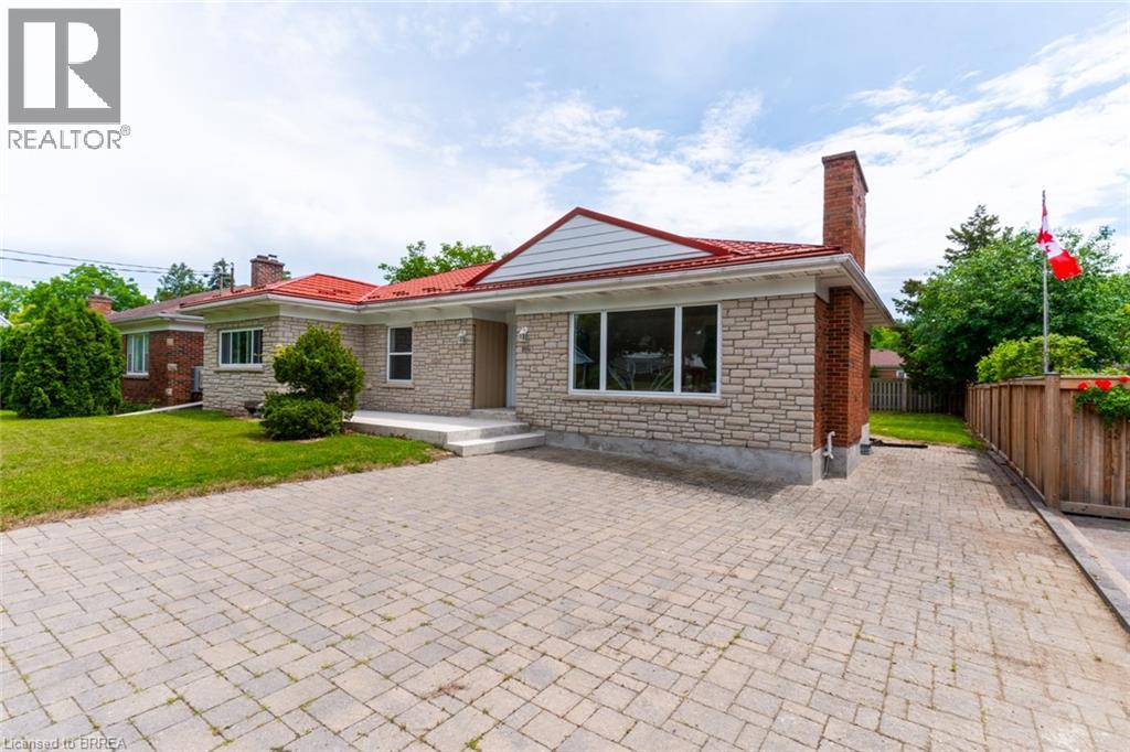 107 Queensway Drive, Brantford, Ontario  N3R 4X1 - Photo 4 - 40844107
