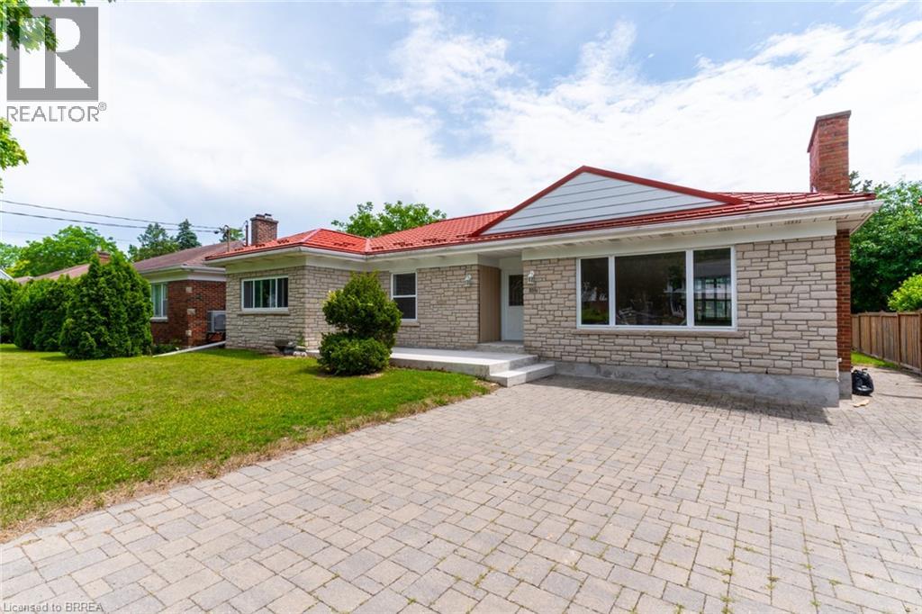 107 Queensway Drive, Brantford, Ontario  N3R 4X1 - Photo 2 - 40844107