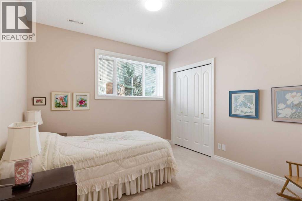 60 Prominence Point SW, Calgary, Alberta  T3H 3E8 - Photo 22 - A2334548