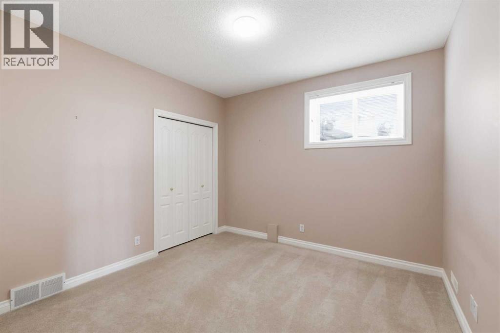 60 Prominence Point SW, Calgary, Alberta  T3H 3E8 - Photo 23 - A2334548