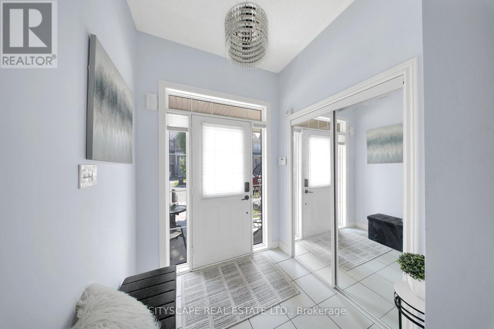 5517 Meadowcrest Avenue, Mississauga, Ontario  L5M 0N1 - Photo 5 - W13682374
