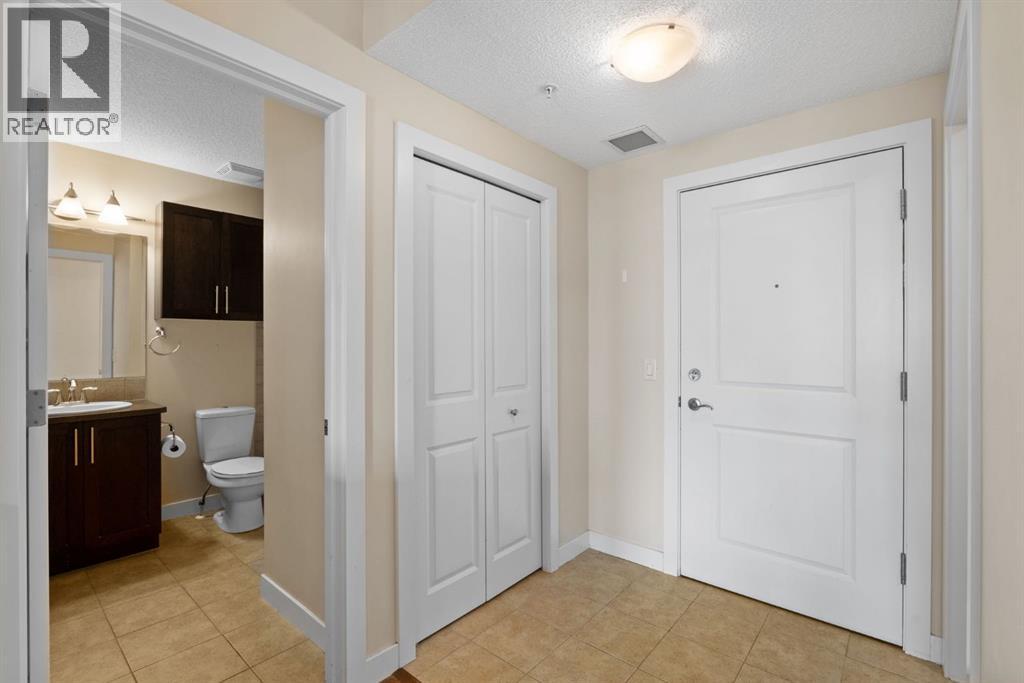 407, 201 Sunset Drive, Cochrane, Alberta T4C 0H5 - Photo 6 - A2337530