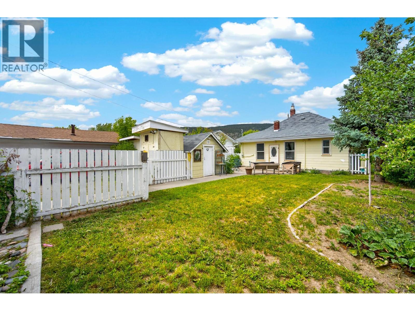 1888 Granite Avenue, Merritt, British Columbia  V1K 1B8 - Photo 2 - 10391248