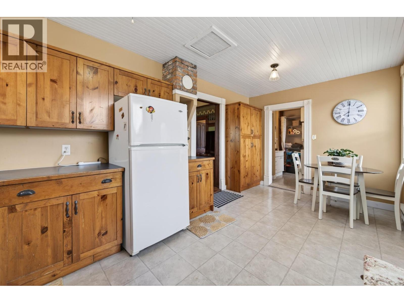 1888 Granite Avenue, Merritt, British Columbia  V1K 1B8 - Photo 11 - 10391248