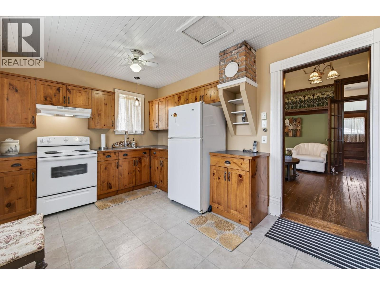 1888 Granite Avenue, Merritt, British Columbia  V1K 1B8 - Photo 10 - 10391248