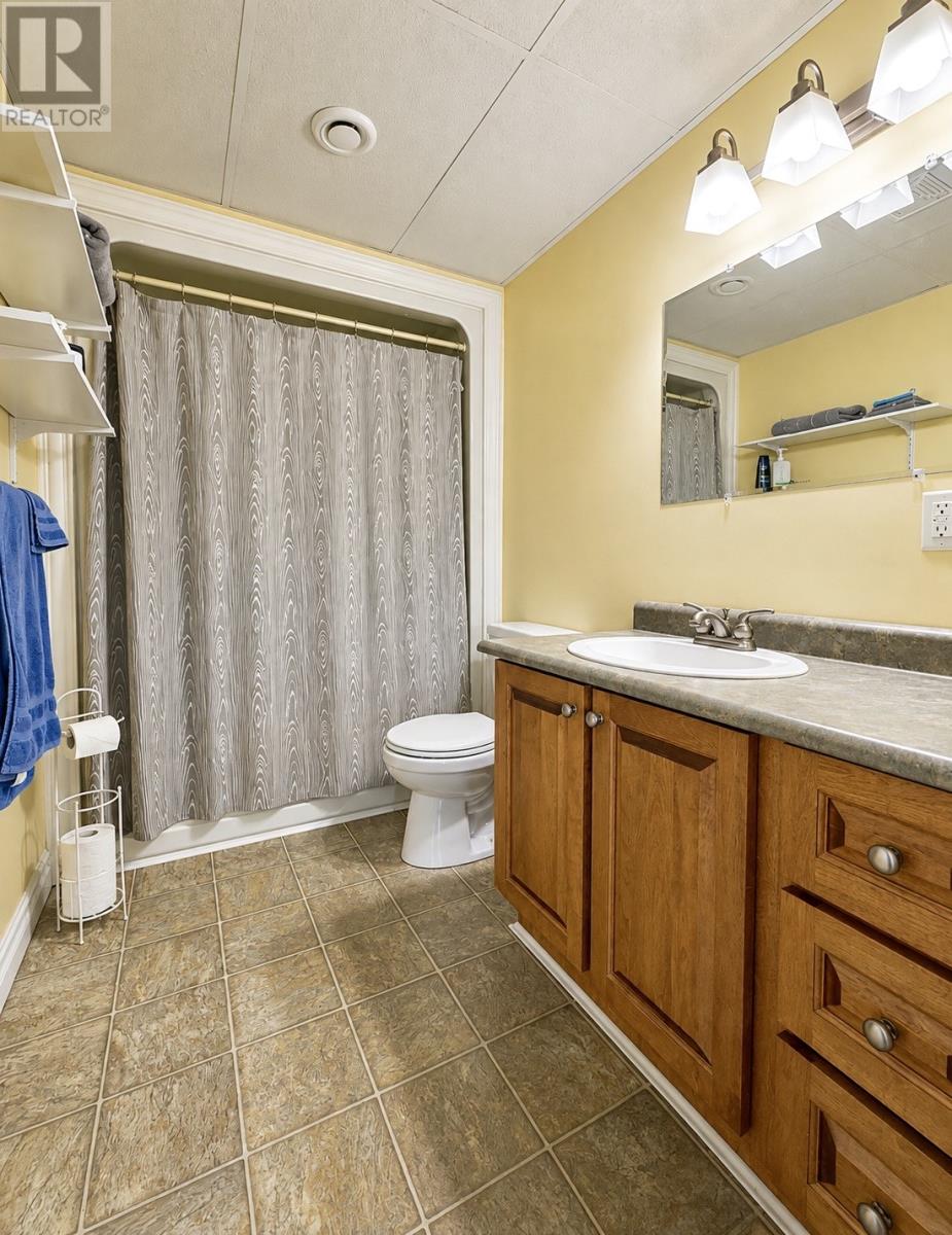 76 CLEARWATER Drive, CLARENVILLE — photo 33