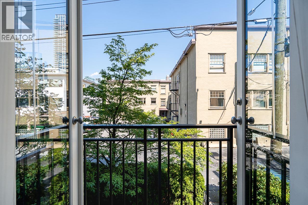 1 1425 W 11th Avenue, Vancouver, British Columbia  V6H 1K9 - Photo 3 - R3156651