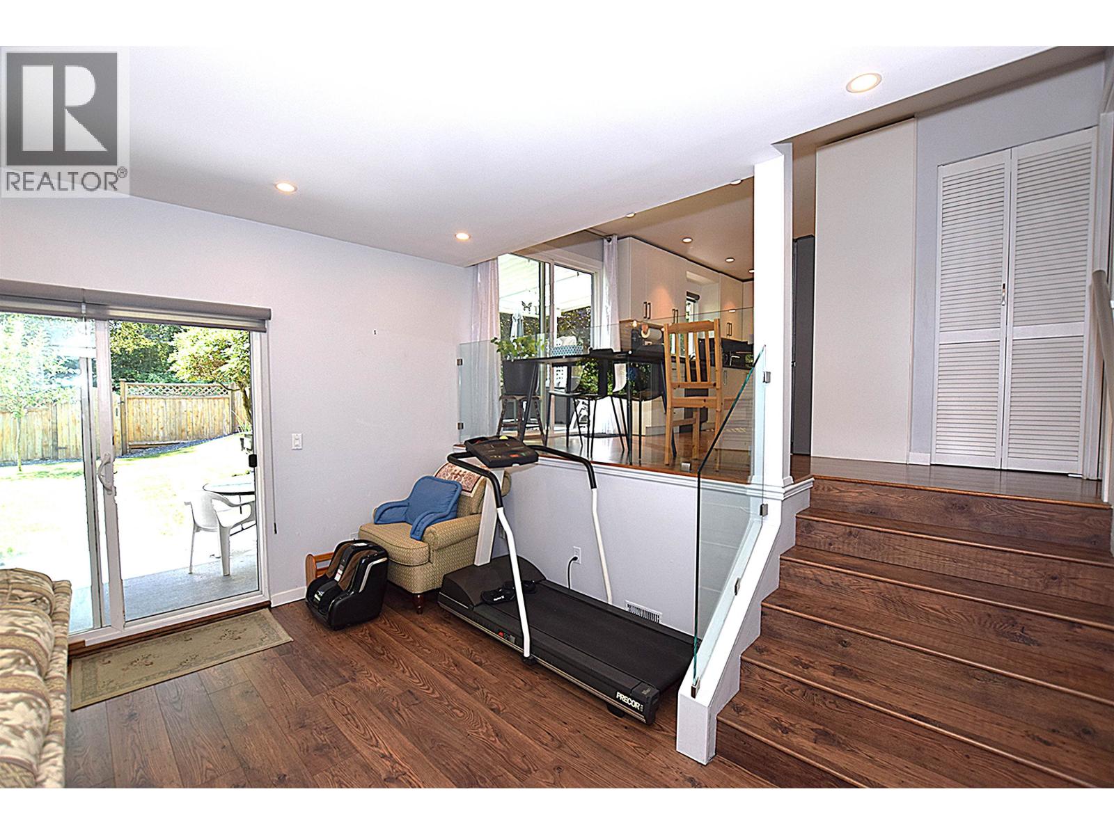 2904 Tatla Place, Coquitlam, British Columbia  V3C 4W8 - Photo 8 - R3156629