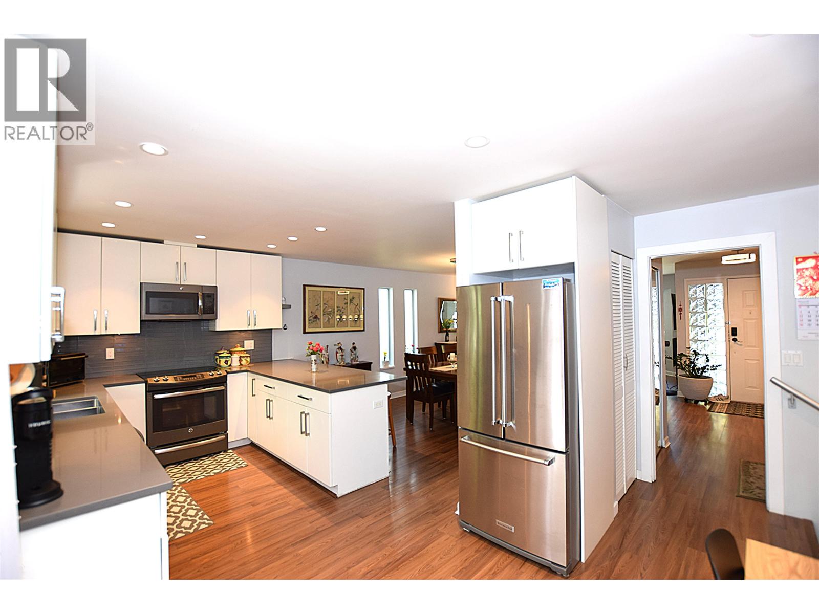 2904 Tatla Place, Coquitlam, British Columbia  V3C 4W8 - Photo 6 - R3156629