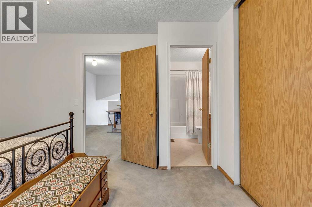86 Coventry Lane NE, Calgary, Alberta  T3K 4G4 - Photo 25 - A2325815