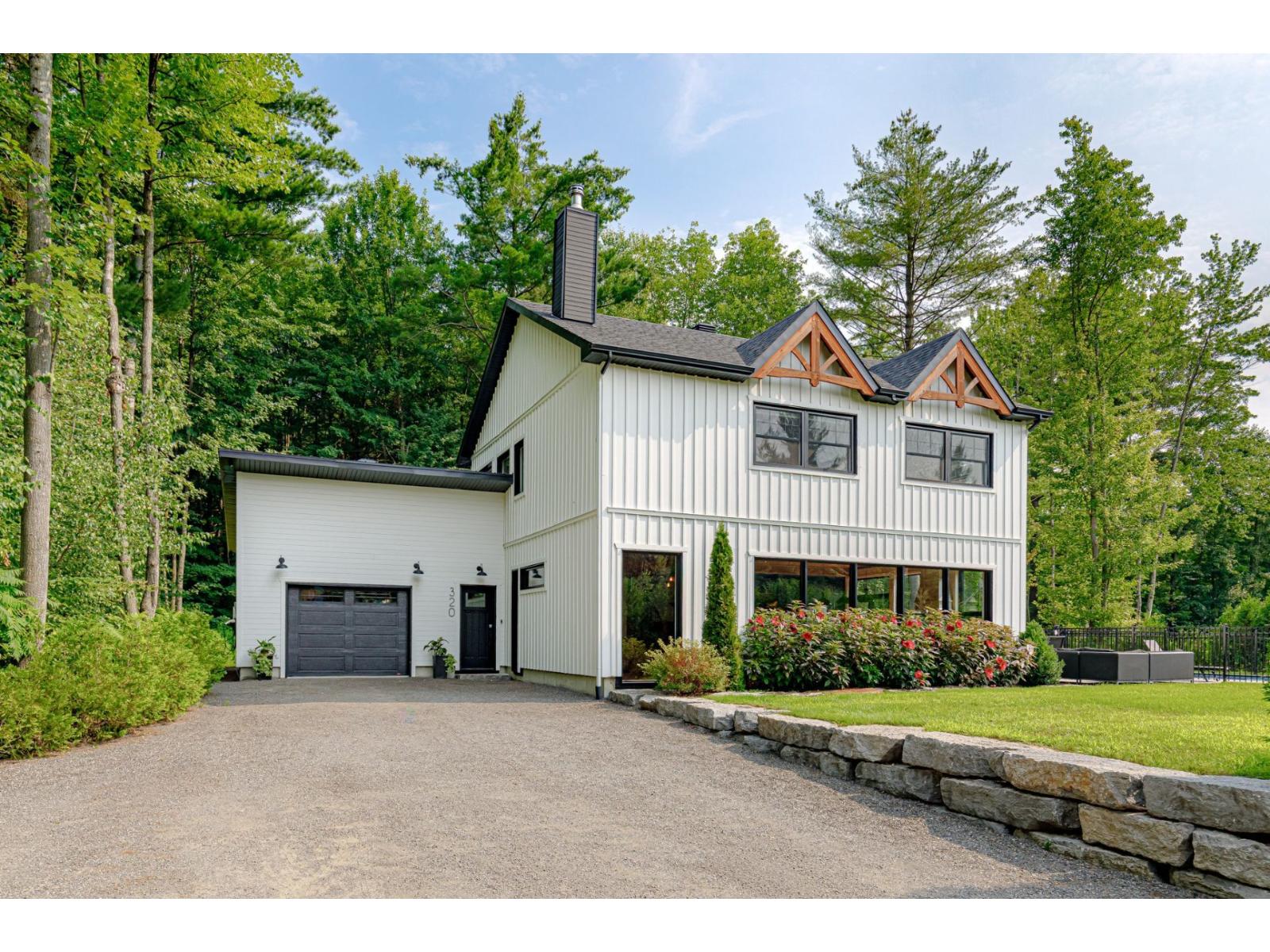 320 Rue de l'Archer Saint-Lin/Laurentides Quebec Canada J5M2H5 4