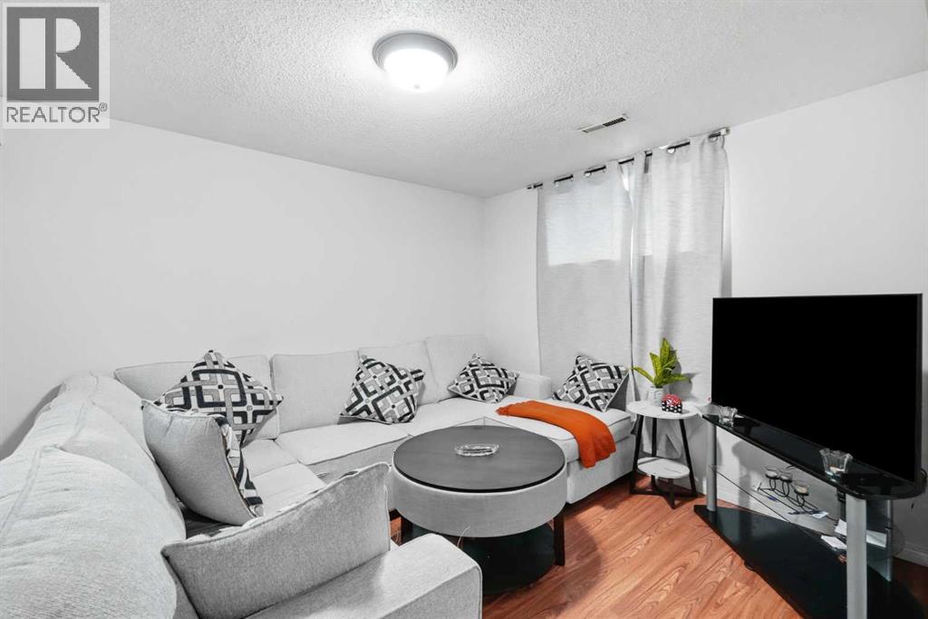 40 Penworth Place SE, Calgary, Alberta  T2A 4G4 - Photo 18 - A2334140
