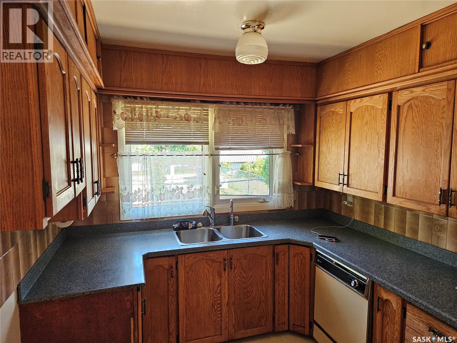 1311 Rothwell Street, Regina, Saskatchewan  S4N 2B2 - Photo 21 - SK045816