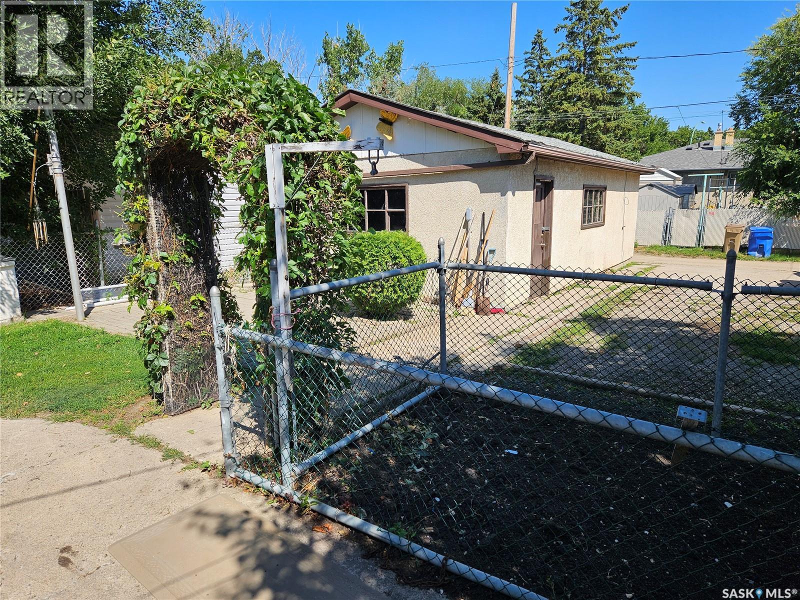 1311 Rothwell Street, Regina, Saskatchewan  S4N 2B2 - Photo 24 - SK045816