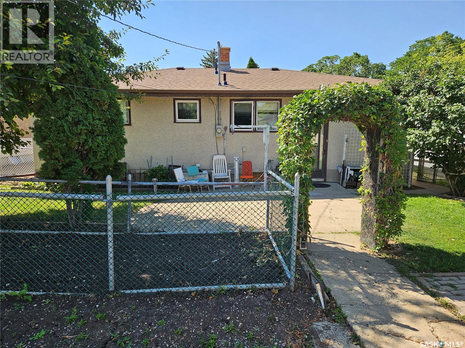 1311 Rothwell Street, Regina, Saskatchewan  S4N 2B2 - Photo 25 - SK045816