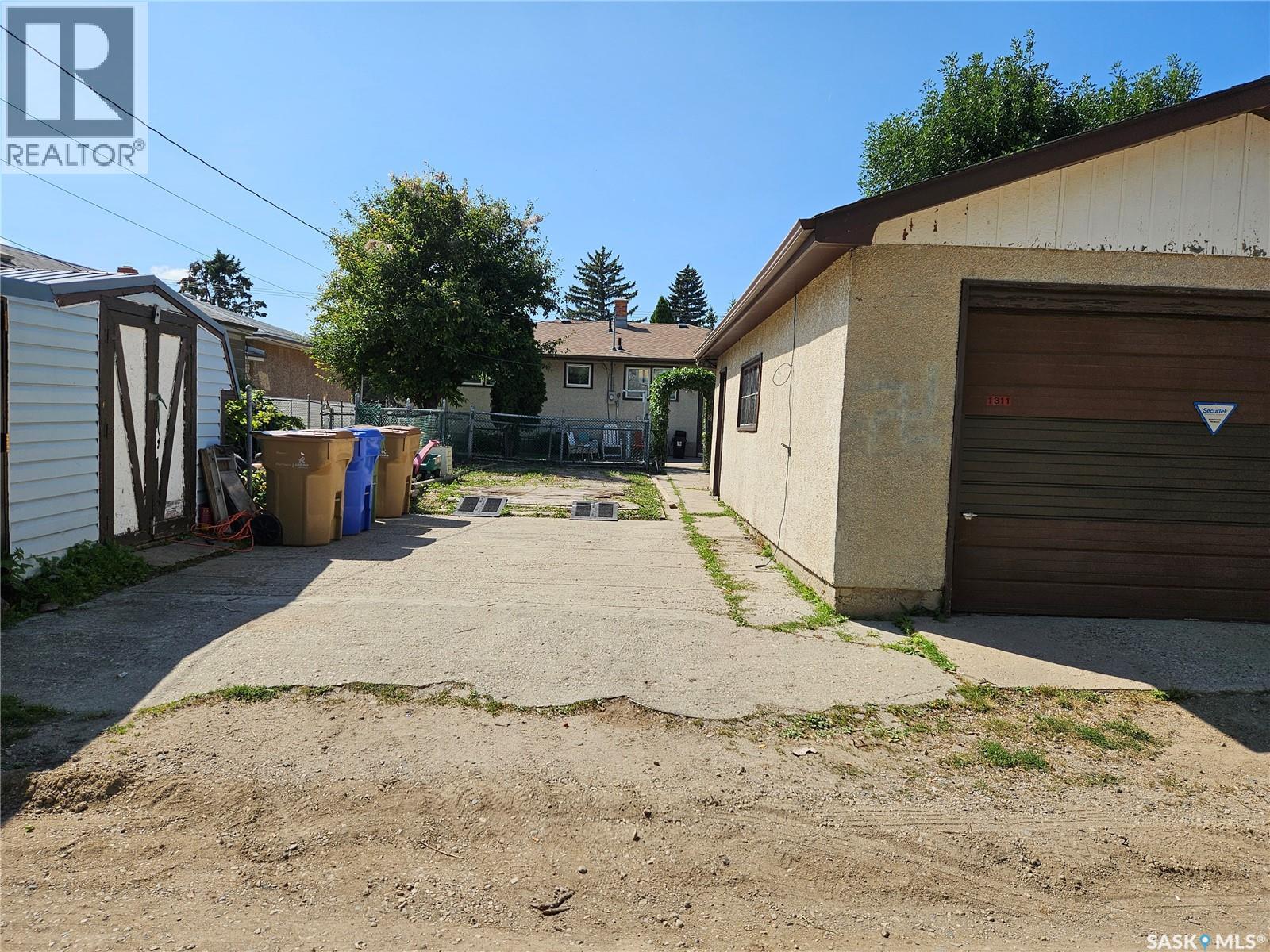 1311 Rothwell Street, Regina, Saskatchewan  S4N 2B2 - Photo 8 - SK045816