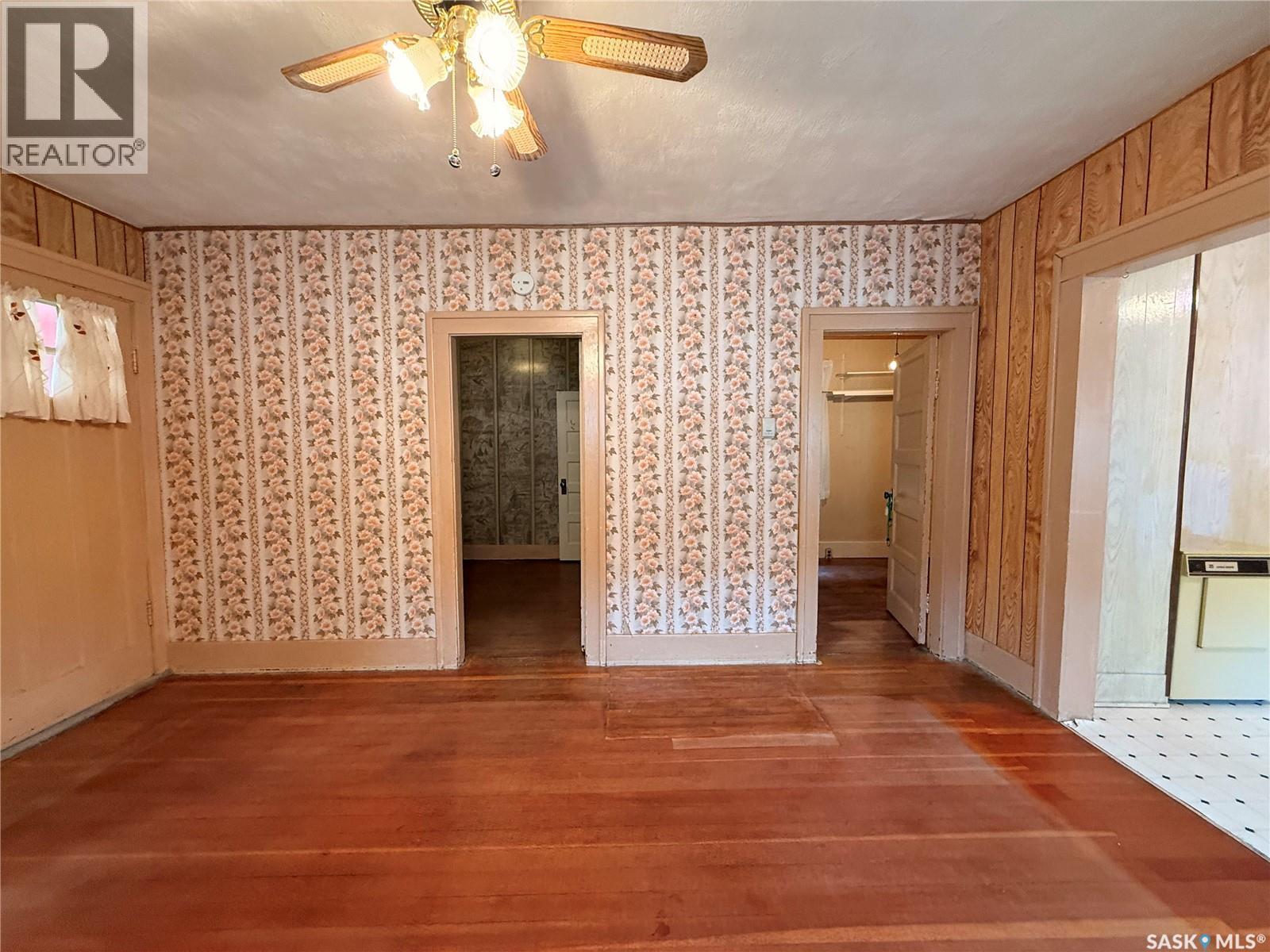 538 Centre Street, Shaunavon, Saskatchewan  S0N 2M0 - Photo 11 - SK045803