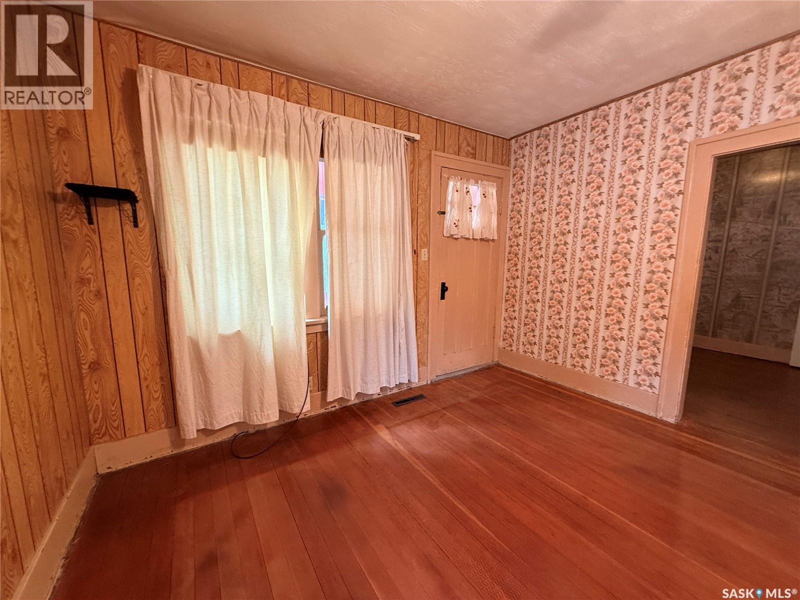 538 Centre Street, Shaunavon, Saskatchewan  S0N 2M0 - Photo 13 - SK045803