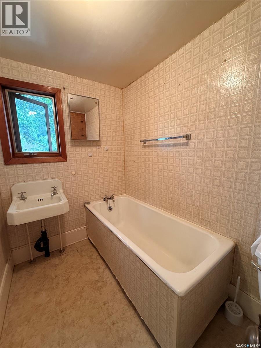 538 Centre Street, Shaunavon, Saskatchewan  S0N 2M0 - Photo 6 - SK045803